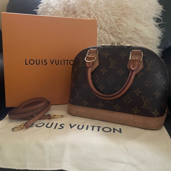 Louis Vuitton Alma BB - Picture 1 of 10